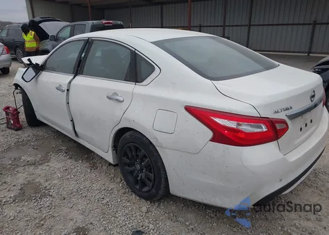 2017 Nissan Altima 2.5 S z USA, uszkodzony, nr VIN 1N4AL3AP6HN342811